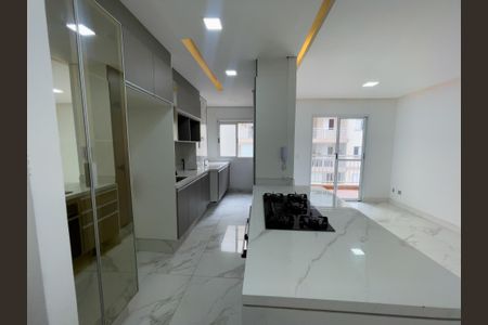Foto 02 de apartamento à venda com 2 quartos, 72m² em Jardim Tupanci, Barueri