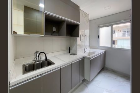 Foto 03 de apartamento à venda com 2 quartos, 72m² em Jardim Tupanci, Barueri