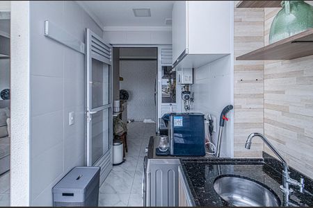 Apartamento à venda com 64m², 2 quartos e 1 vagaÁrea de Serviço