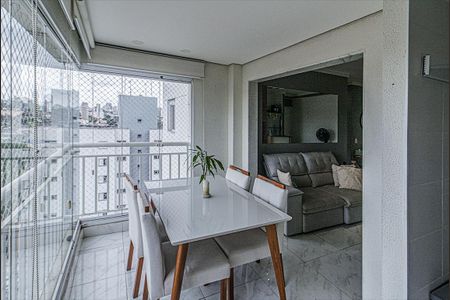 Apartamento à venda com 64m², 2 quartos e 1 vagaSacada