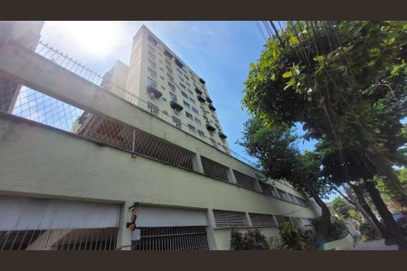 Apartamento para alugar com 58m², 2 quartos e 1 vagaFachada