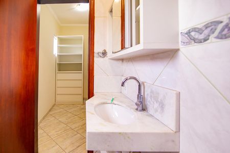 Casa para alugar com 191m², 4 quartos e 3 vagasBanheiro da Suíte