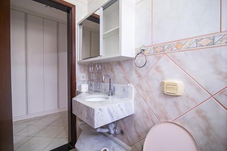 Casa para alugar com 191m², 4 quartos e 3 vagasBanheiro