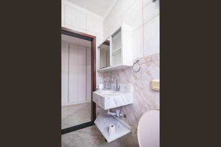 Casa para alugar com 191m², 4 quartos e 3 vagasBanheiro