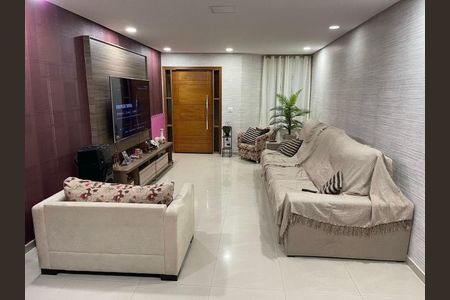 Casa à venda com 3 quartos, 250m² em Vila Dora, Santo André