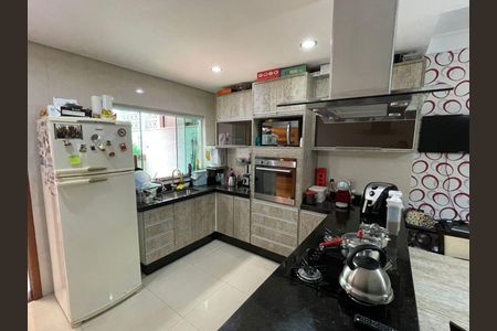 Casa à venda com 3 quartos, 250m² em Vila Dora, Santo André