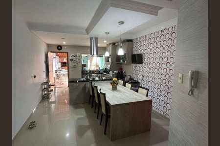 Casa à venda com 3 quartos, 250m² em Vila Dora, Santo André