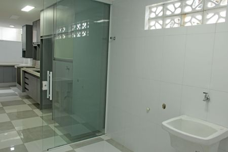 Casa para alugar com 180m², 3 quartos e 3 vagasCozinha e Área de Serviço