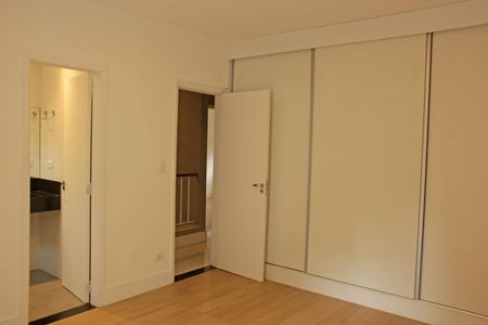 Casa para alugar com 180m², 3 quartos e 3 vagasSuíte