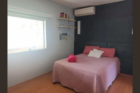 Casa à venda com 3 quartos, 280m² em Pendotiba, Niterói