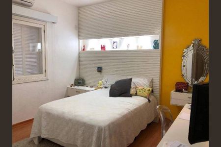 Casa à venda com 3 quartos, 280m² em Pendotiba, Niterói