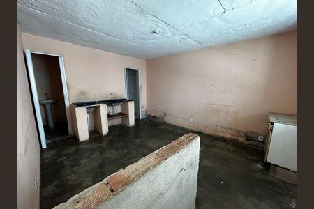 Casa à venda com 4 quartos, 200m² em Industrial, Contagem