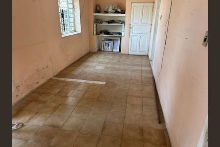 Casa à venda com 4 quartos, 200m² em Industrial, Contagem