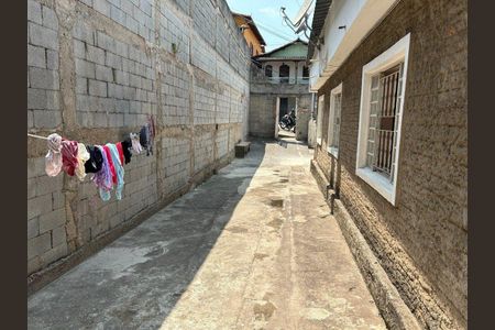 Casa à venda com 4 quartos, 200m² em Industrial, Contagem