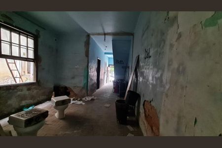 Casa à venda com 4 quartos, 200m² em Cambuci, São Paulo