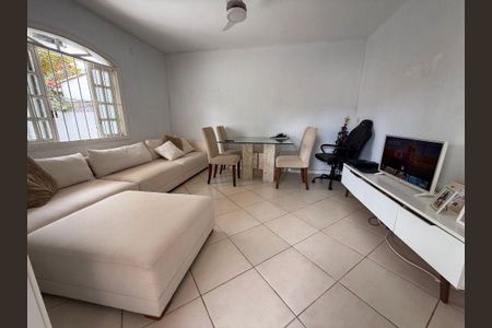 Casa à venda com 2 quartos, 68m² em Serra Grande, Niterói