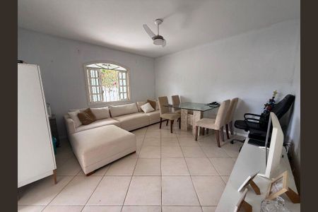 Casa à venda com 2 quartos, 68m² em Serra Grande, Niterói