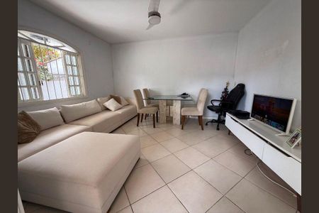 Casa à venda com 2 quartos, 68m² em Serra Grande, Niterói