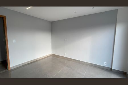 Casa de condomínio à venda com 388m², 4 quartos e 2 vagas Casa de condomínio à venda com 388m², 4 quartos e 2 vagasSuíte 3