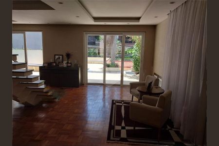 Casa à venda com 450m², 7 quartos e 3 vagas