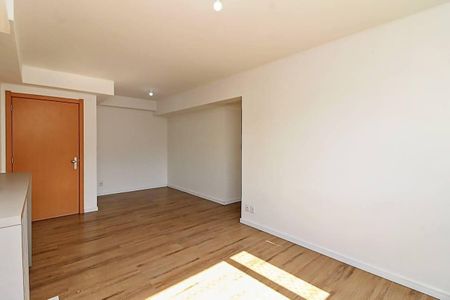 Sala  de apartamento para alugar com 3 quartos, 74m² em Teresópolis, Porto Alegre