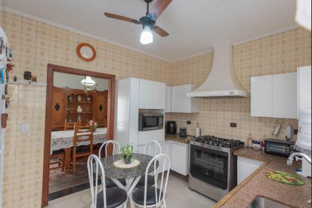 Casa à venda com 212m², 4 quartos e 3 vagas Casa à venda com 212m², 4 quartos e 3 vagasCozinha