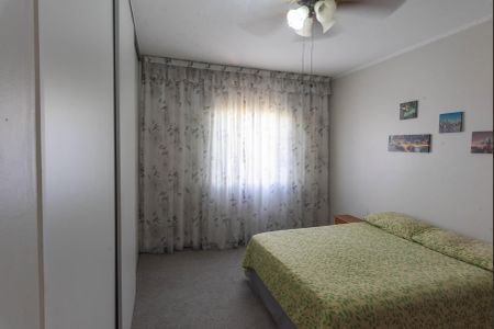 Casa à venda com 212m², 4 quartos e 3 vagas Casa à venda com 212m², 4 quartos e 3 vagasQuarto 1