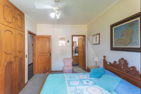 Casa à venda com 212m², 4 quartos e 3 vagas Casa à venda com 212m², 4 quartos e 3 vagasSuíte