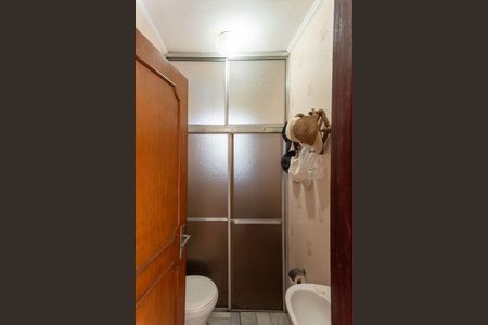 Casa à venda com 212m², 4 quartos e 3 vagas Casa à venda com 212m², 4 quartos e 3 vagasBanheiro de serviço