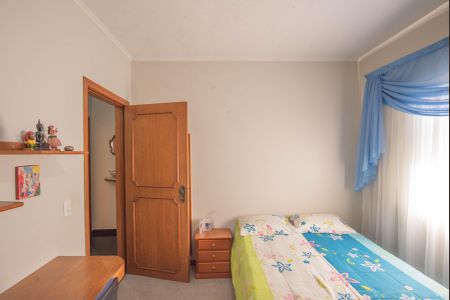 Casa à venda com 212m², 4 quartos e 3 vagas Casa à venda com 212m², 4 quartos e 3 vagasQuarto 2