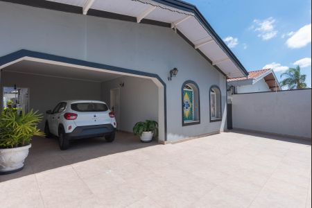 Casa à venda com 212m², 4 quartos e 3 vagas Casa à venda com 212m², 4 quartos e 3 vagasGaragem