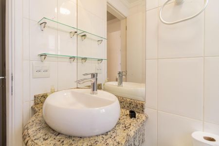 Apartamento à venda com 142m², 3 quartos e 2 vagasBanheiro da Suíte 2