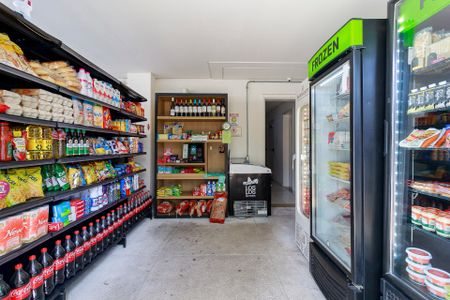 Apartamento à venda com 89m², 2 quartos e 2 vagasMini Mercado