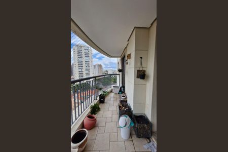 Apartamento à venda com 83m², 2 quartos e 2 vagasVaranda