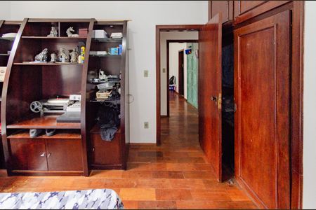 Quarto 1 de apartamento para alugar com 3 quartos, 101m² em Santo Antônio, Belo Horizonte