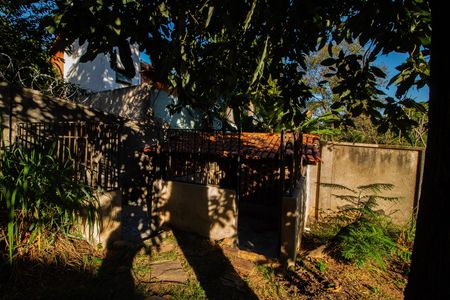 Casa para alugar com 1000m², 6 quartos e 3 vagas Casa para alugar com 1000m², 6 quartos e 3 vagasÁrea externa - Canil