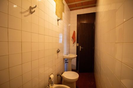 Casa para alugar com 1000m², 6 quartos e 3 vagas Casa para alugar com 1000m², 6 quartos e 3 vagasBanheiro de serviço