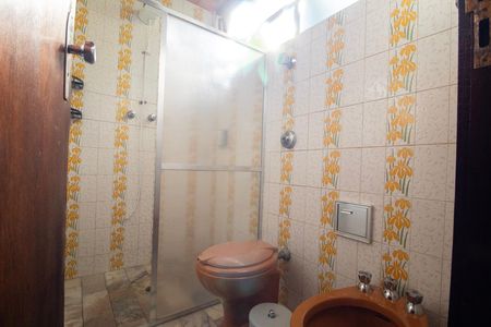 Casa para alugar com 1000m², 6 quartos e 3 vagas Casa para alugar com 1000m², 6 quartos e 3 vagasBanheiro social