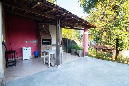 Casa para alugar com 1000m², 6 quartos e 3 vagas Casa para alugar com 1000m², 6 quartos e 3 vagasÁrea externa - Churrasqueira