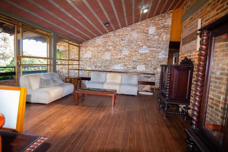Casa para alugar com 1000m², 6 quartos e 3 vagas Casa para alugar com 1000m², 6 quartos e 3 vagasSala de Estar