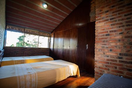 Casa para alugar com 1000m², 6 quartos e 3 vagas Casa para alugar com 1000m², 6 quartos e 3 vagasQuarto 01