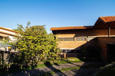 Casa para alugar com 1000m², 6 quartos e 3 vagas Casa para alugar com 1000m², 6 quartos e 3 vagasÁrea externa