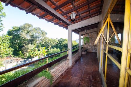 Casa para alugar com 1000m², 6 quartos e 3 vagas Casa para alugar com 1000m², 6 quartos e 3 vagasVaranda de sala estar