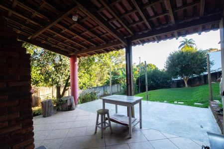 Casa para alugar com 1000m², 6 quartos e 3 vagas Casa para alugar com 1000m², 6 quartos e 3 vagasÁrea externa - Churrasqueira