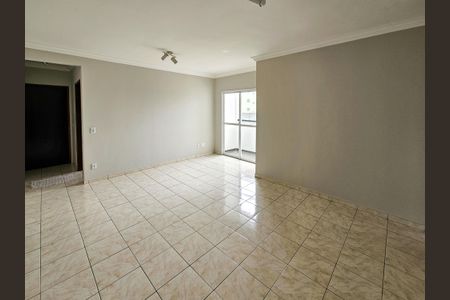 Sala de apartamento para alugar com 3 quartos, 95m² em Pinheirinho, Santo André