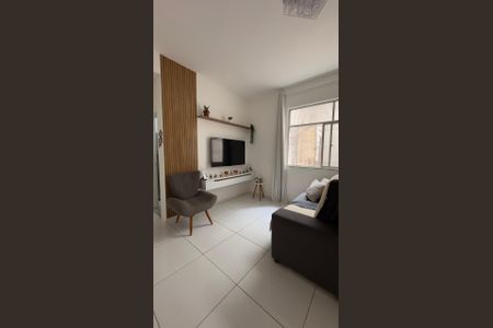 Apartamento para alugar com 2 quartos, 107m² em Matatu, Salvador