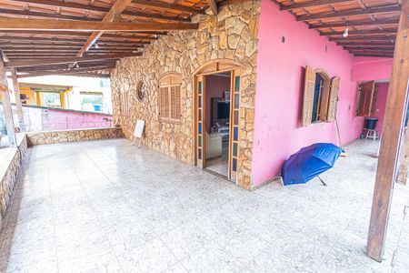 Casa à venda com 360m², 4 quartos e 4 vagas Casa à venda com 360m², 4 quartos e 4 vagasquintal
