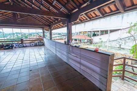 Casa à venda com 360m², 4 quartos e 4 vagas Casa à venda com 360m², 4 quartos e 4 vagasgaragem