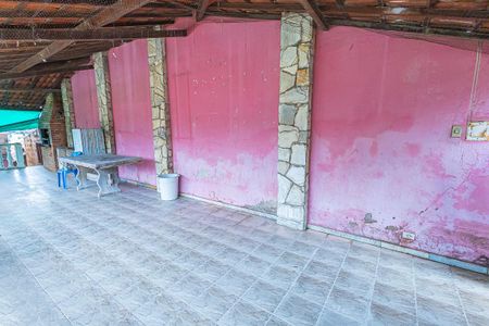 Casa à venda com 360m², 4 quartos e 4 vagas Casa à venda com 360m², 4 quartos e 4 vagaspiscina, churrasqueira e quadra