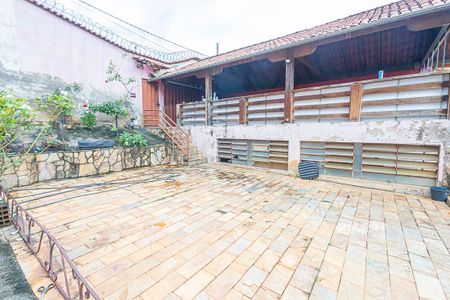 Casa à venda com 360m², 4 quartos e 4 vagas Casa à venda com 360m², 4 quartos e 4 vagaspiscina, churrasqueira e quadra